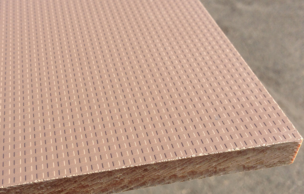 Le plancher et les marches