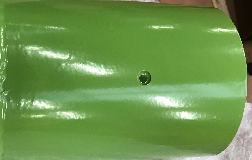 Les poteaux (diamètre 125 mm) et la pièce de jonction