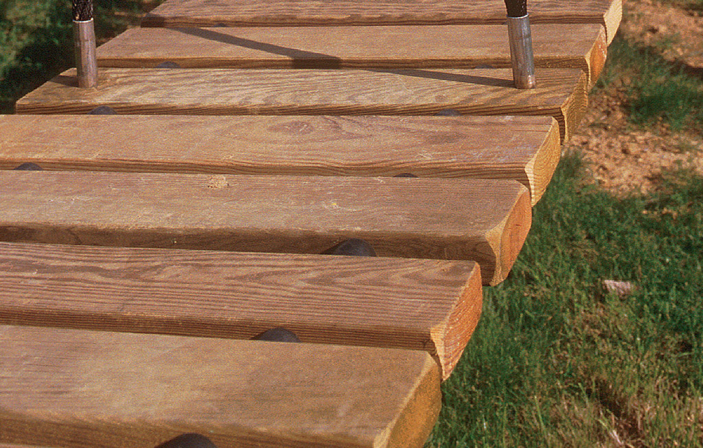 Le sol de la grande passerelle