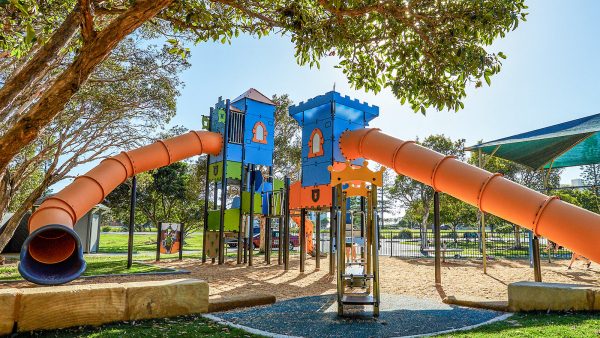 Aire de jeux extérieurs pour enfants, parc et aire de jeux