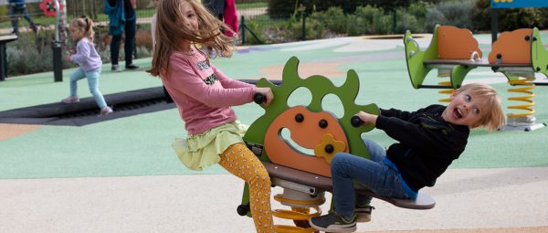 Jeux sur ressort