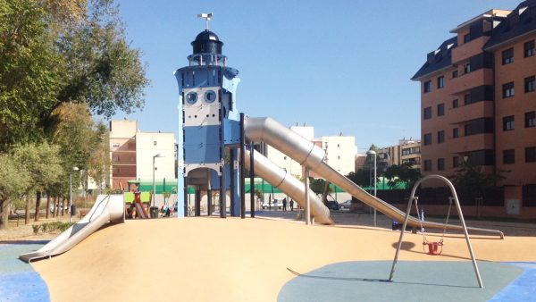 Découvrez toutes nos structures géantes Aquatica pour vos aires de jeux