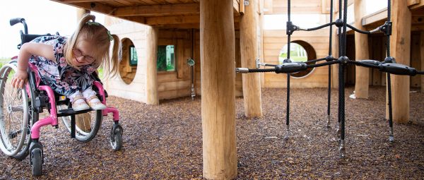 En savoir plus sur les aires de jeux inclusives