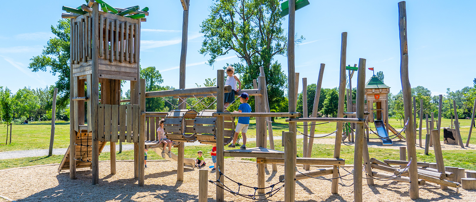 Structures multi-activités / Structures multifonctions