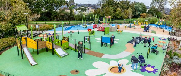 Aire de jeux sur-mesure 100% inclusive – Fleurs de Tohannic – Vannes (56)