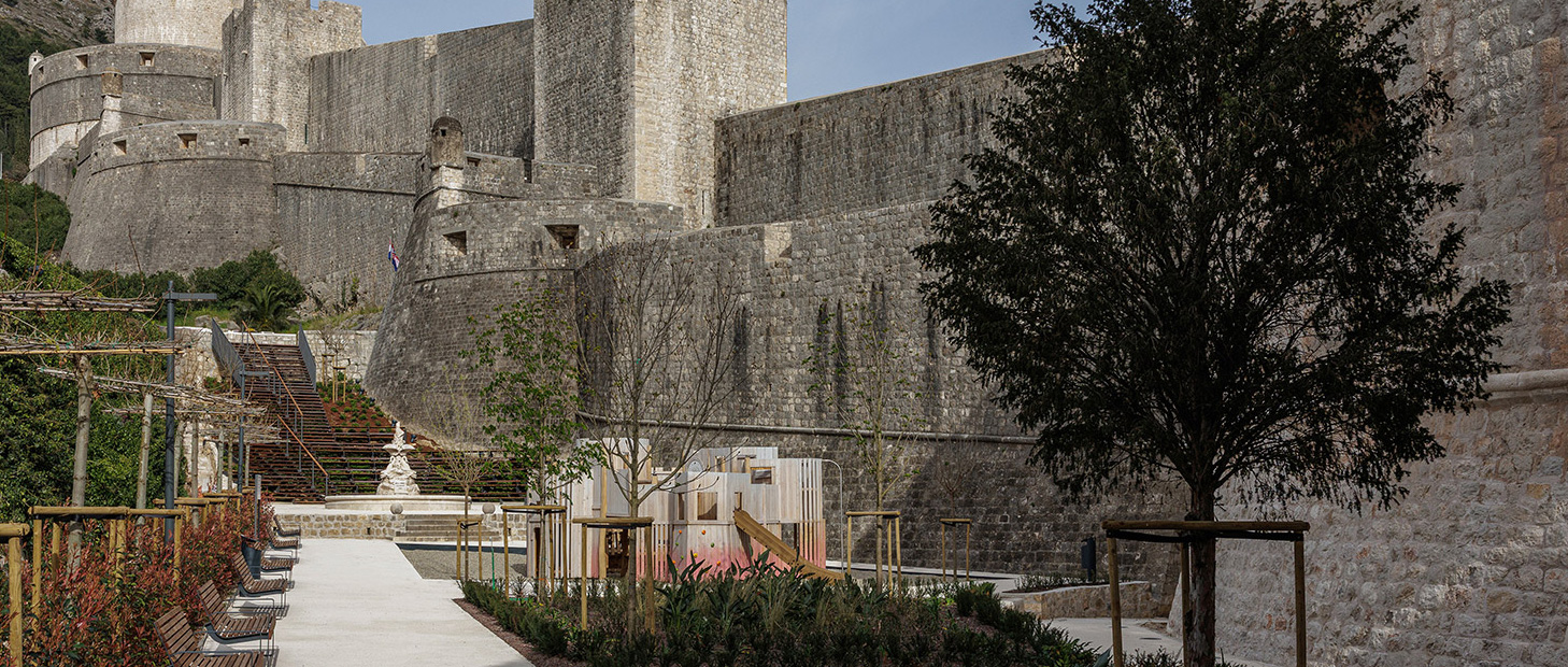 Créer une aire de jeux en écho au patrimoine historique de la ville