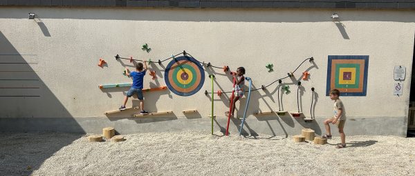 Aménagement Via Ferrata : une solution complémentaire pour vos aires de jeux